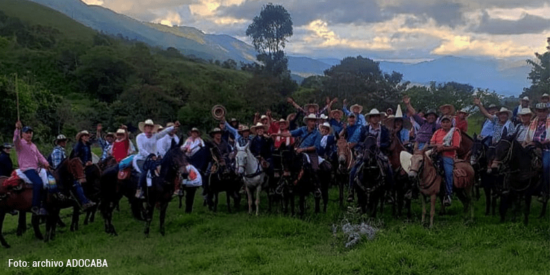 En Donmatías estudian cambios al Decreto 028 de 2013 que reglamenta las cabalgatas