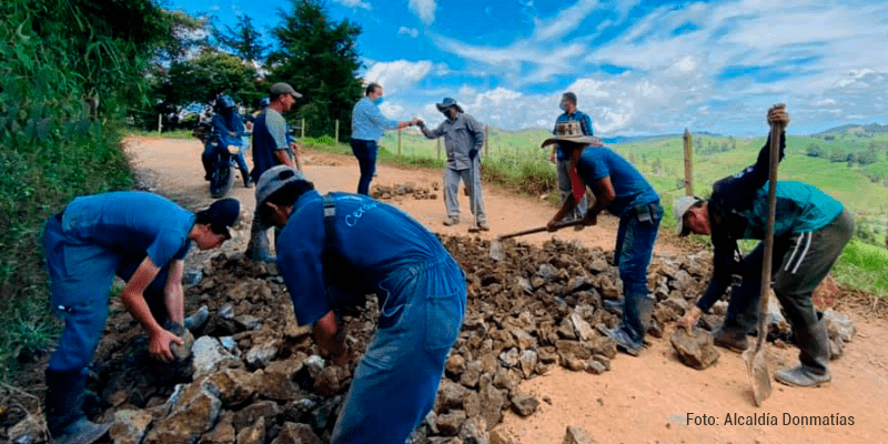 Comunidades de Arrayanes, Santa Ana y Miraflores crean convites para mejorar su carretera
