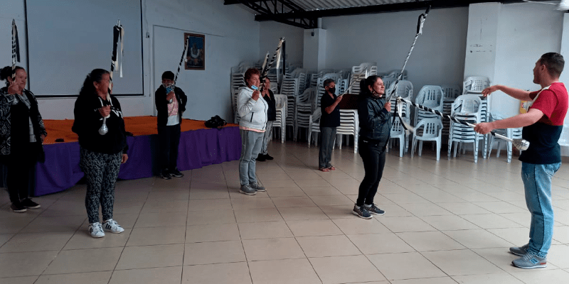 45 adultos mayores conforman la Banda Marcial del Club Huellas de Vida en Yarumal