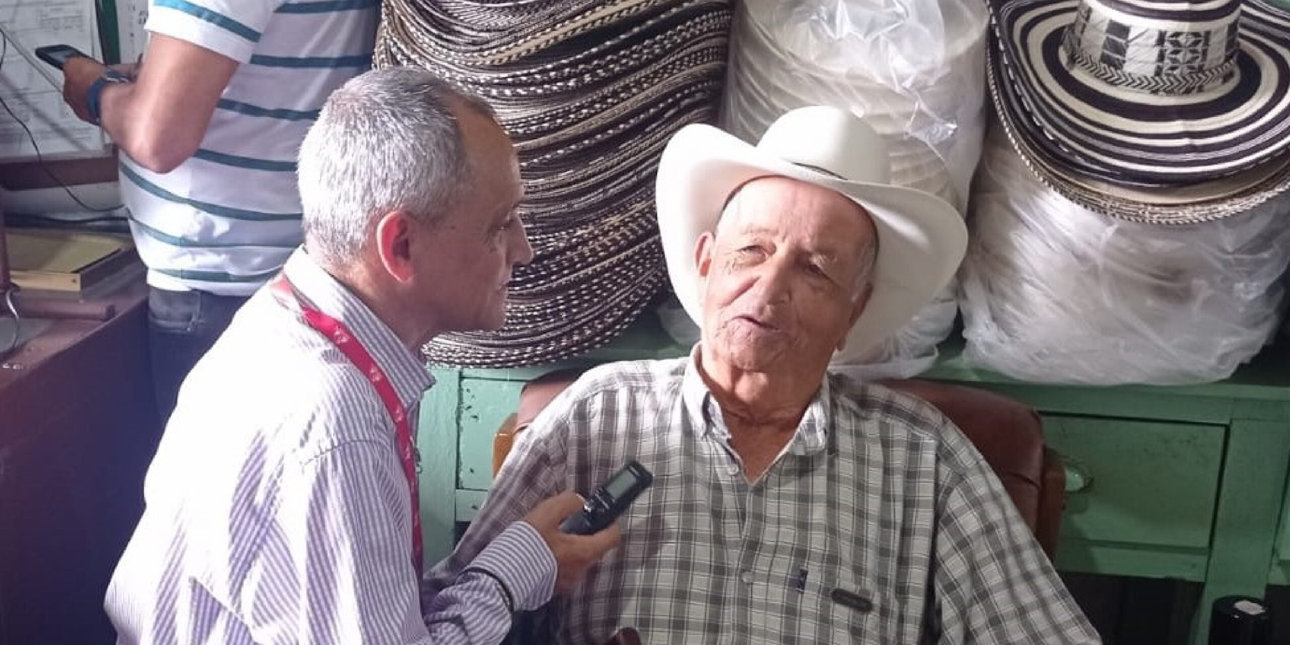 Con don Arturo y don Aurelio,  hacemos memoria sobre la historia del voto en Colombia
