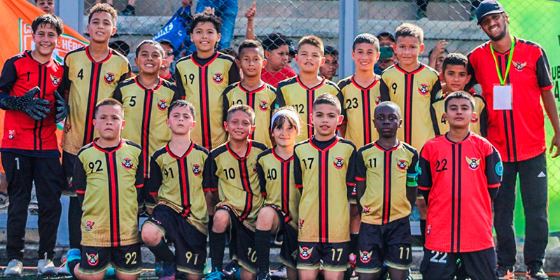 Futbolistas donmatieños ganaron becas para torneos en España