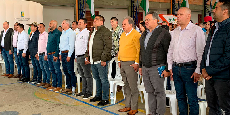 Alcaldes de la región firmaron convenios para proyectos de vivienda social