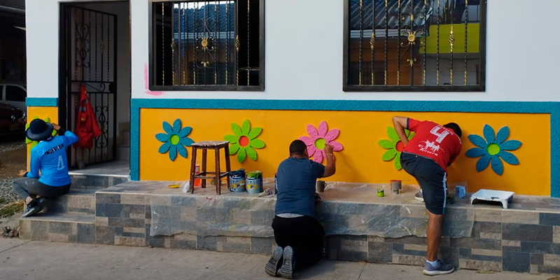 “Campamento de colores” iniciativa para atraer visitantes y fortalecer el espíritu comunitario