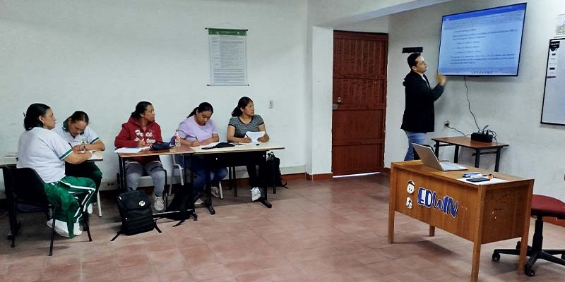Adultos en Belmira vuelven a las aulas: 85 estudiantes buscan culminar su bachillerato