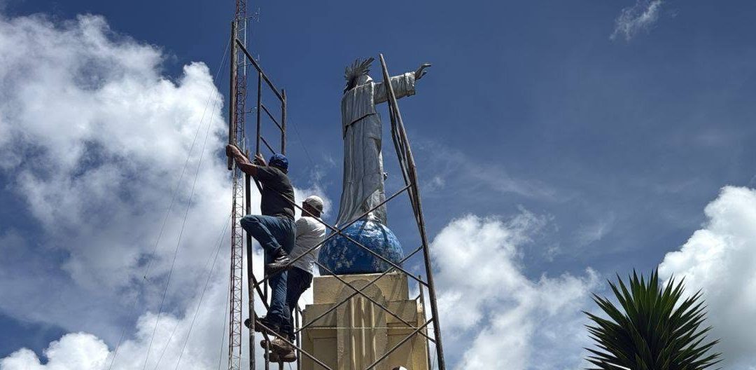 El monumento Cristo Rey de Donmatías, en reparaciones