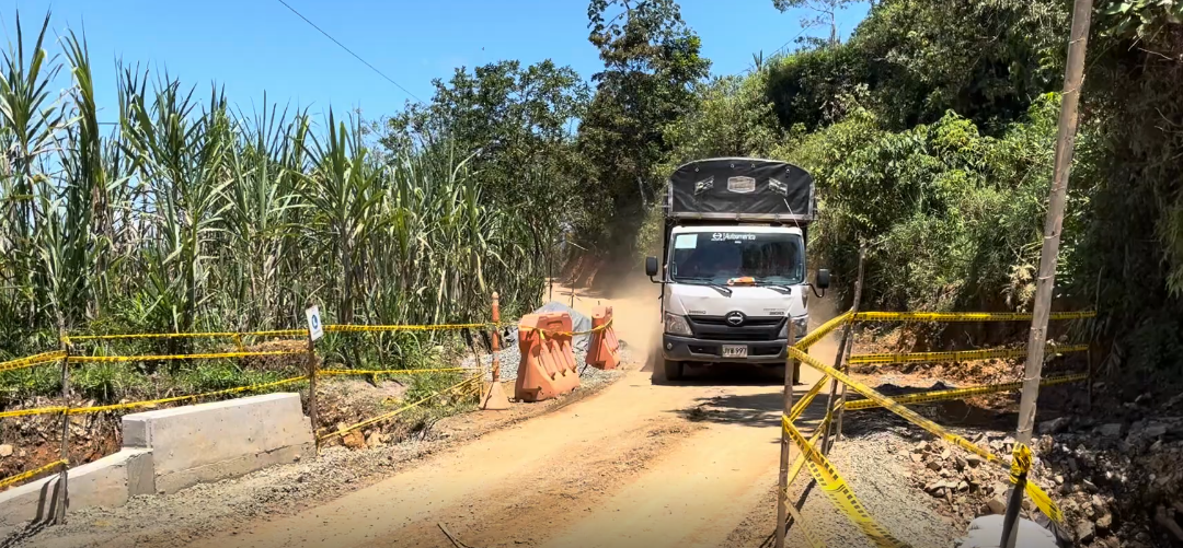 Obras en marcha y nuevos tramos: así va la pavimentación de la vía Campamento–Anorí.