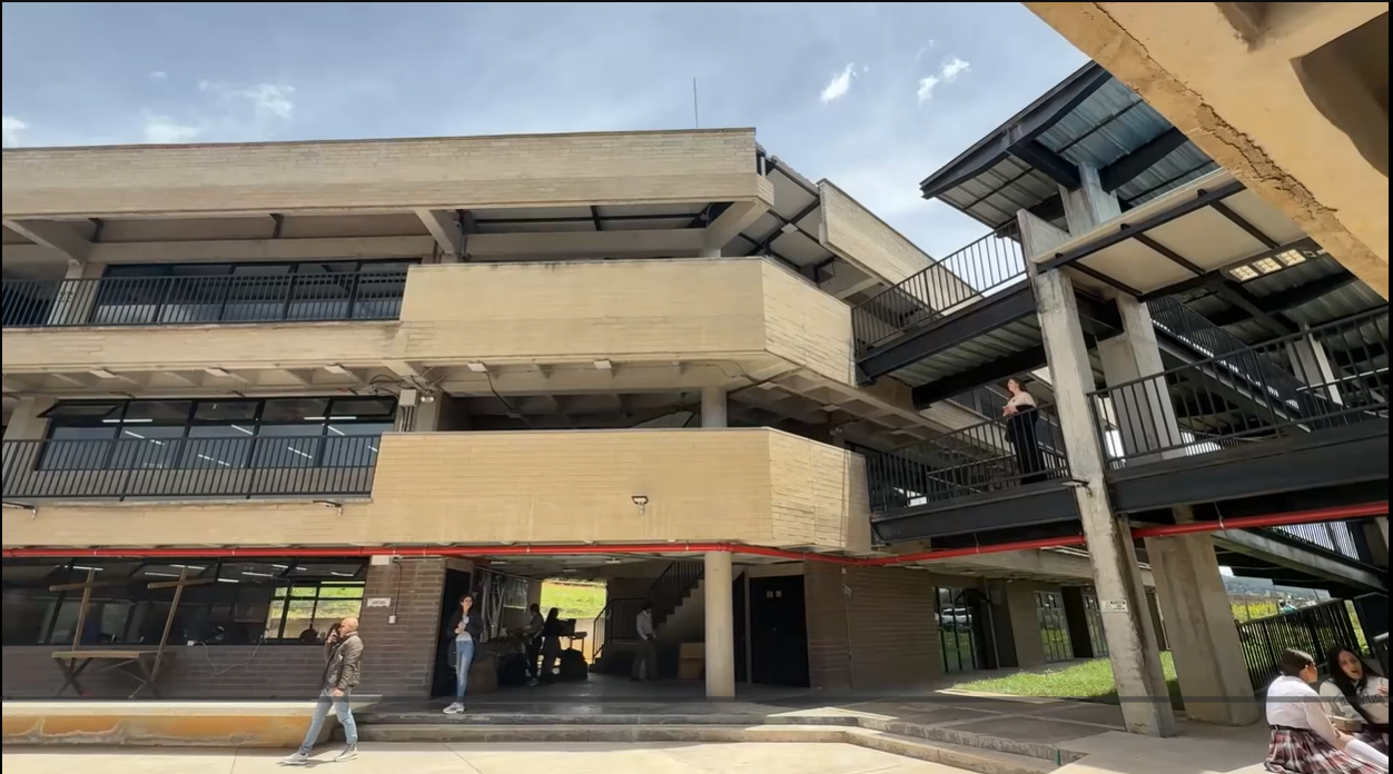 Comunidad educativa de la Normal en San Pedro sigue esperando el traslado a la nueva sede de la institución